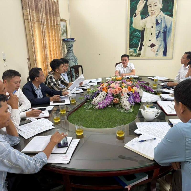 SỞ NÔNG NGHIỆP VÀ MÔI TRƯỜNG TỈNH NINH BÌNH LÀM VIỆC VỚI UBND XÃ VẠN THẮNG VỀ CÔNG TÁC QUẢN LÝ ĐẤT ĐAI, CẤP GIẤY CHỨNG NHẬN VÀ GIẢI PHÓNG MẶT BẰNG