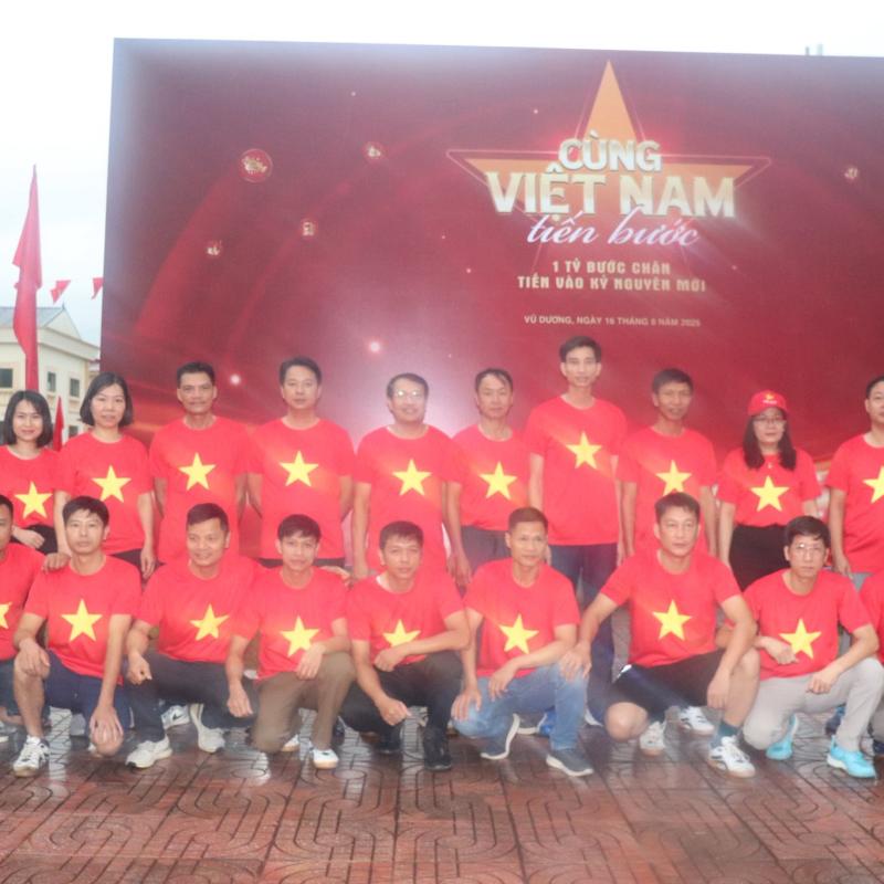 Xã Vũ Dương tổ chức sự kiện “Cùng Việt Nam tiến bước”