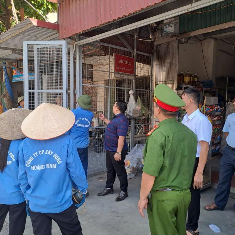 Xã Vũ Dương ra quân lập lại hành lang an toàn giao thông, bảo đảm trật tự công cộng trên địa bàn