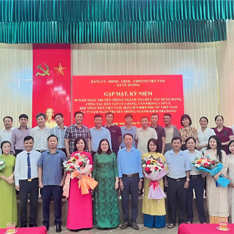 Trang trọng kỷ niệm các ngày truyền thống của các cơ quan Đảng, tổ chức chínht rị - xã hội tại xã Vũ Dương