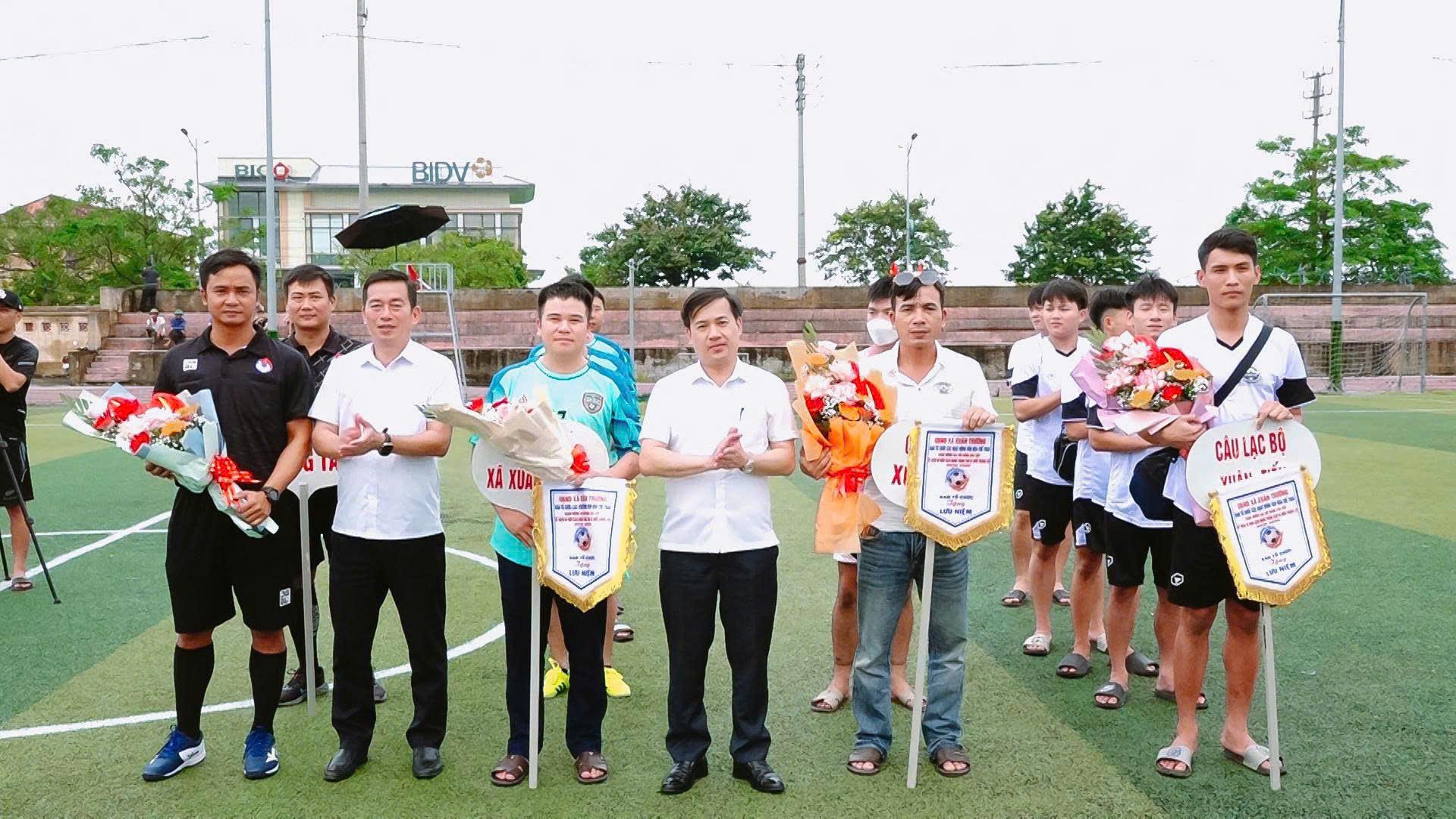 Xã Xuân Trường tổ chức giải bóng đá chào mừng kỷ niệm 80 năm cách mạng tháng Tám và Quốc khánh 2/9