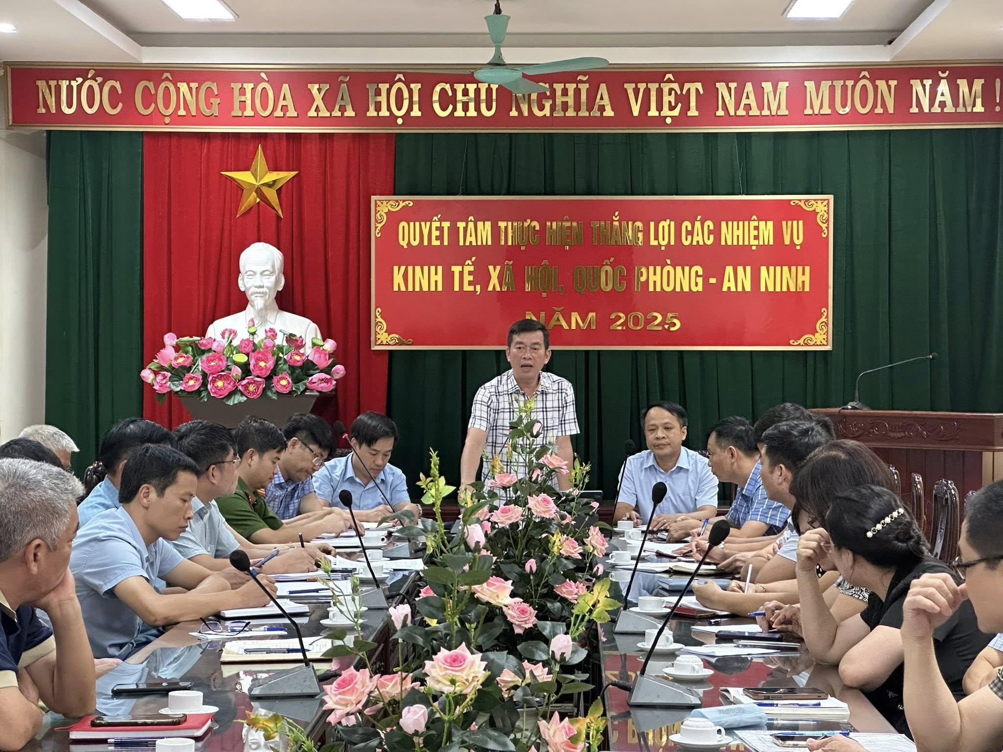 Ban chỉ huy Phòng thủ dân sự xã Xuân Trường tổ chức họp triển khai công tác phòng chống cơn bão số 3